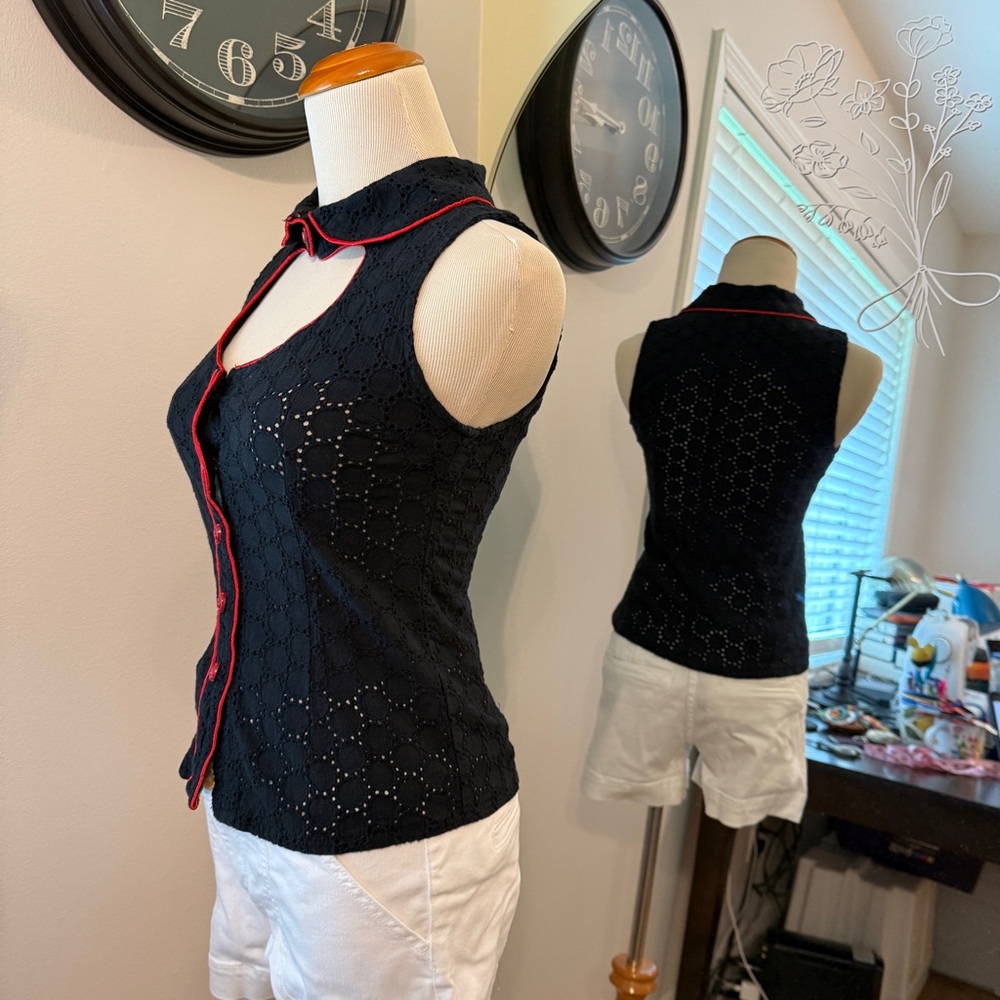 Black Sleeveless Top with Red Accents Peter Pan Collar XS Sexy - Picture 3 of 6